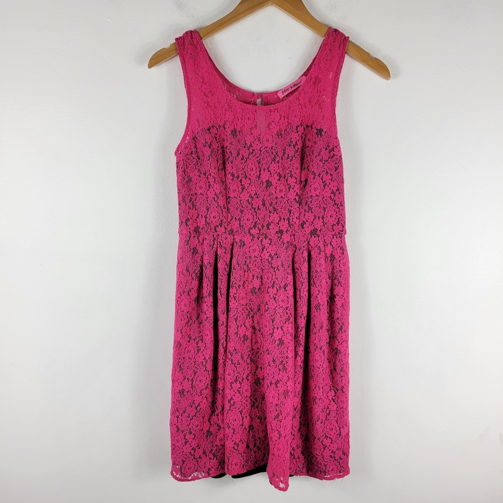 Betsey Johnson Floral Lace Overlay Sleeveless Mini Sheath Dress